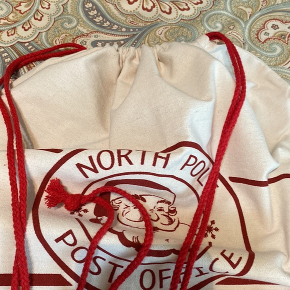 Christmas muslin Santa drawstring bag nwot - Picture 4 of 4